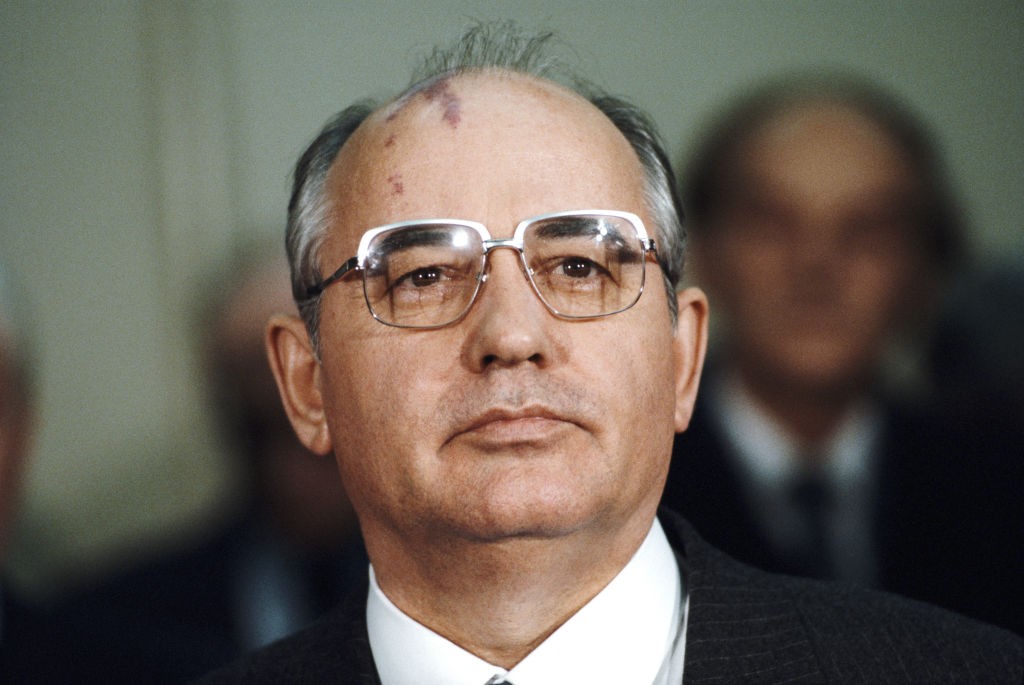 È morto Mikhail Gorbaciov, ex presidente dell’URSS: le storiche ospitate a Sanremo ’99 e al Maurizio Costanzo Show