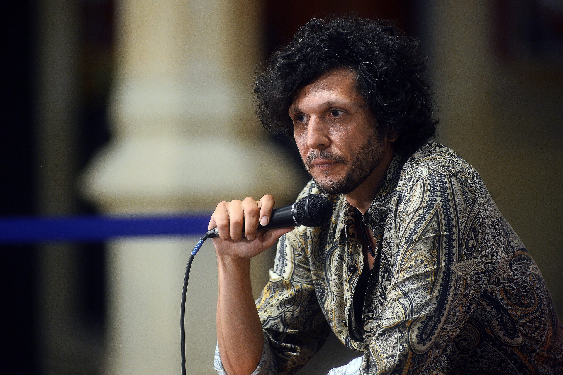 Ermal Meta: “Non ho mai amato ‘Odio le favole'”. E rivela il brano che voleva portare a Sanremo 2016…