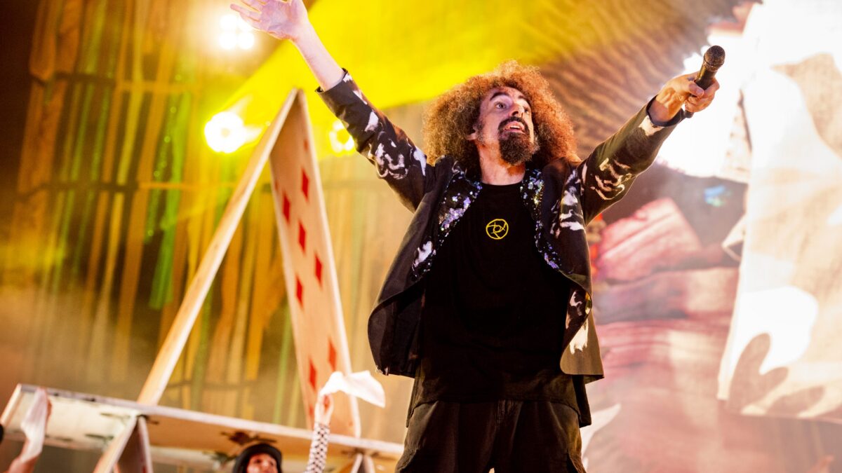 Caparezza, Monte Urano, 10 agosto 2022: info biglietti, la scaletta del concerto