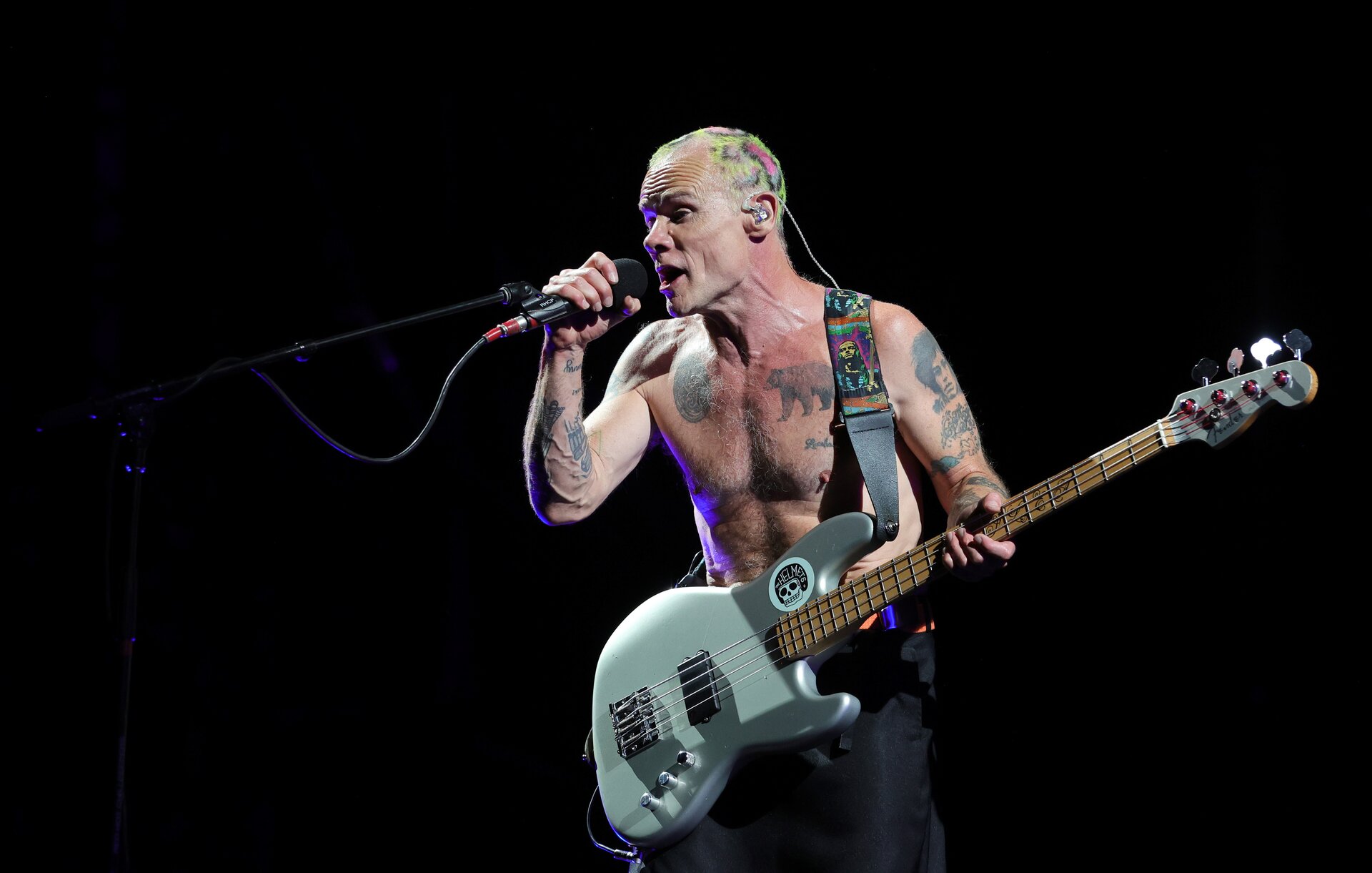 Red Hot Chili Peppers, Flea spiega perché non ama fare selfie con i fan