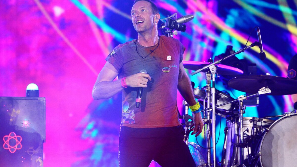 Coldplay a Milano e Napoli, in concerto nel 2023: info biglietti, prevendite aperte, ecco come acquistarli