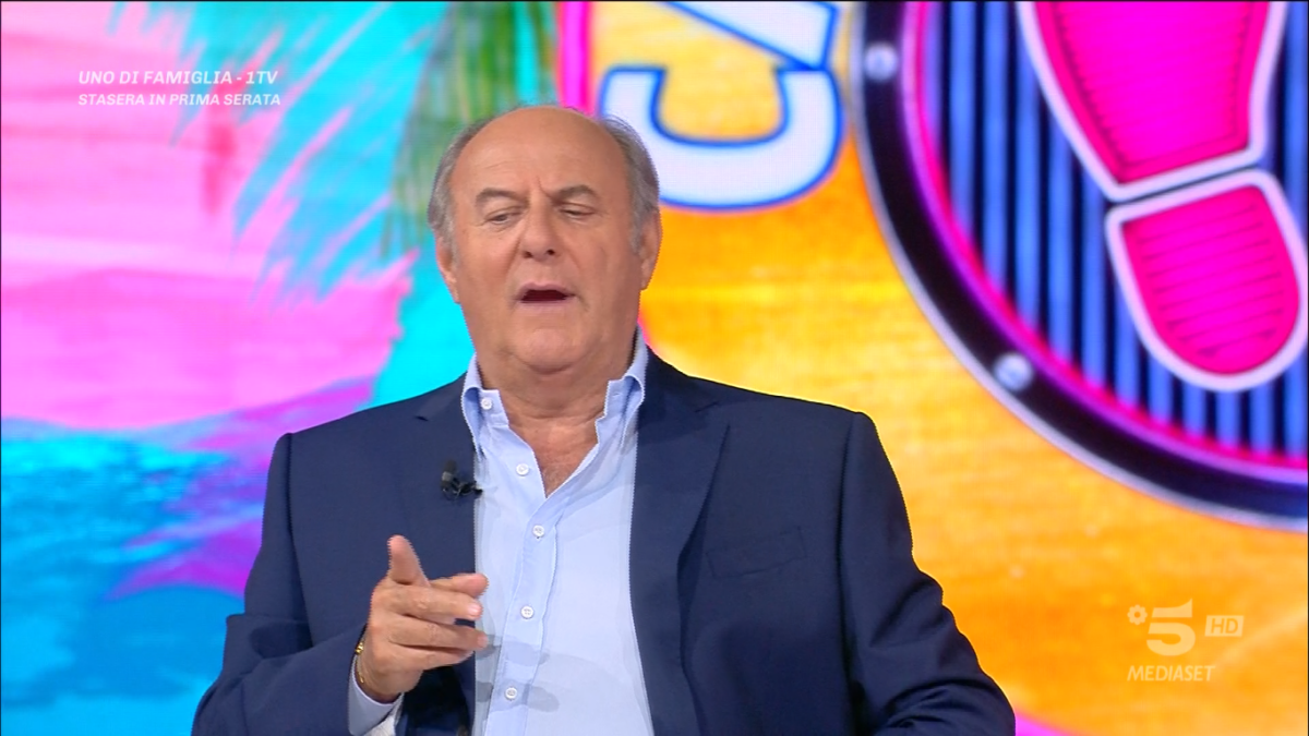 Gerry Scotti contro la Rai a Caduta Libera: “Non fanno mai domande su Mediaset”
