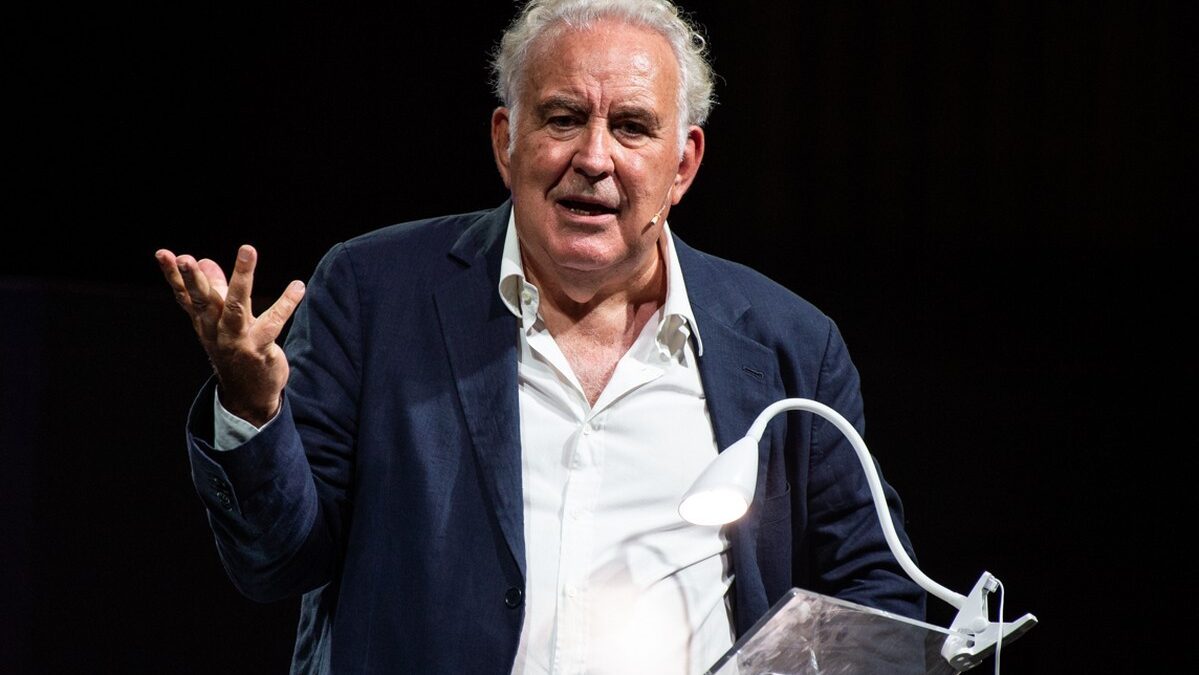 Michele Santoro, la risposta giusta per il martedì sera di Rai3 (Bello e impossibile)