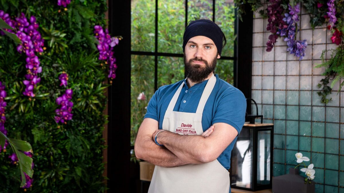 Bake Off Italia 2022: Davide vince la decima edizione