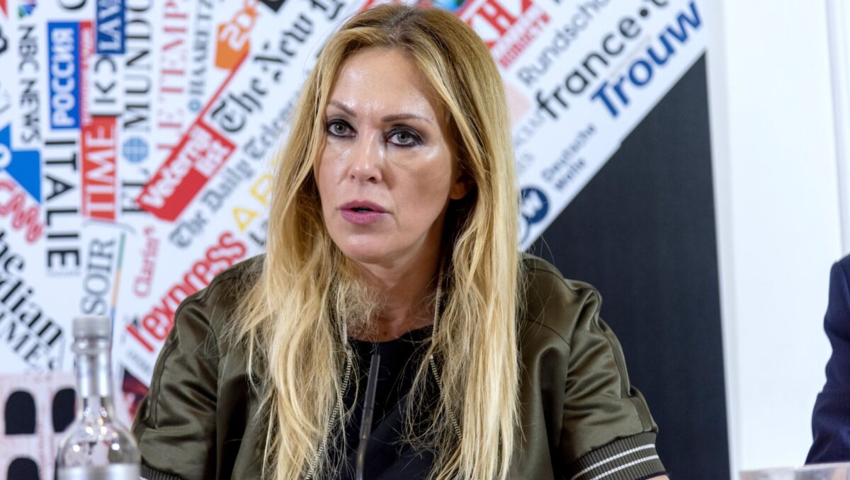 Roberta Bruzzone lascia Ballando con le Stelle: “Innumerevoli impegni di lavoro mi impediscono di garantire la mia presenza”