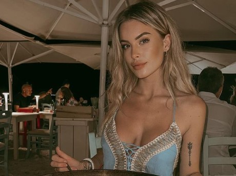 Avanti un altro 2022 – 23: Sophie Codegoni nuova ‘Bonas’, Giucas Casella entra nel salottino?
