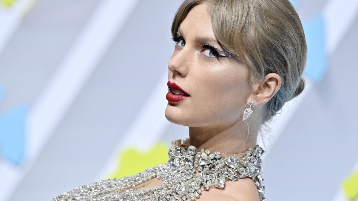 Taylor Swift, il nuovo album Midnights è in pre-ordine