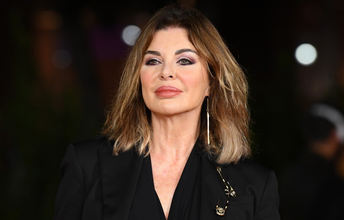Non sono una signora con Alba Parietti su Rai2 slitta a maggio 2023, ecco perché – Retroscena TvBlog