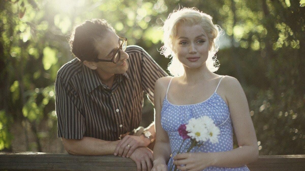 Blonde: featurette in italiano, recensione e colonna sonora del film Netflix con Ana de Armas come Marilyn Monroe