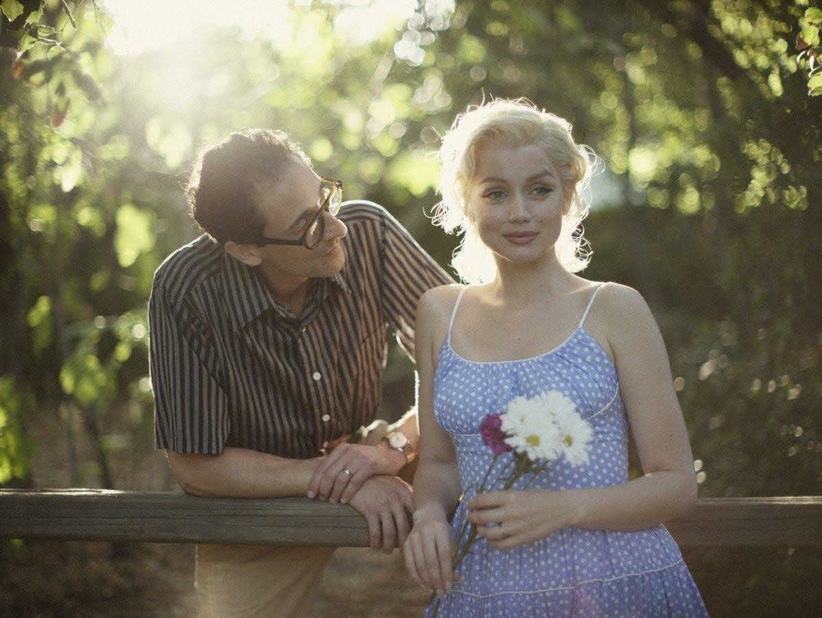 Blonde: featurette in italiano, recensione e colonna sonora del film Netflix con Ana de Armas come Marilyn Monroe
