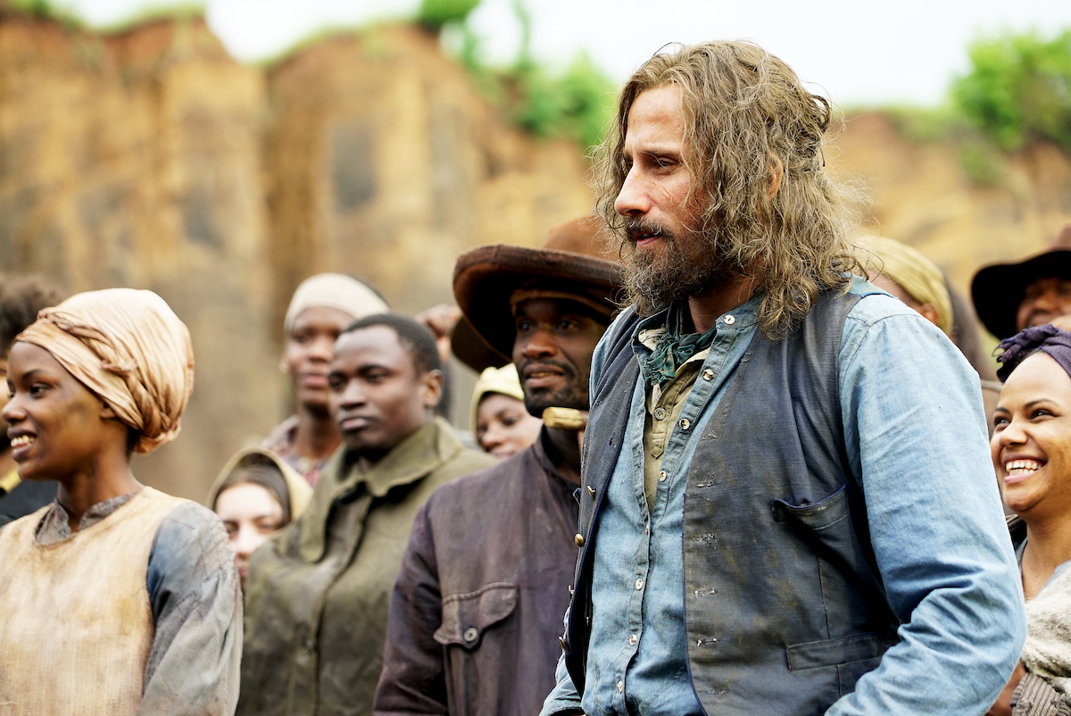 Django, una scena con John Ellis dal primo episodio della serie tv