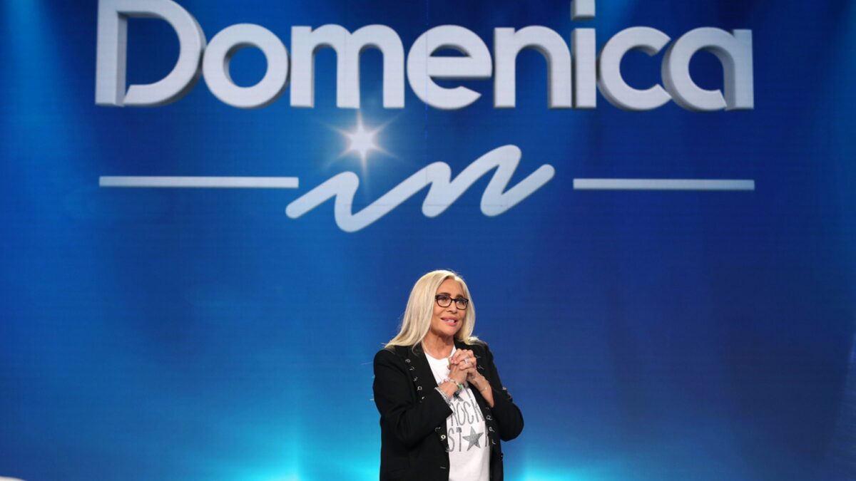 Domenica In: la conferenza stampa di presentazione. Mara Venier: “Questa sarà la mia ultima edizione e ho deciso di rischiare”
