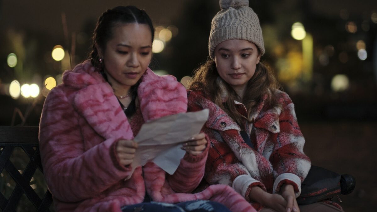 Fakes, due adolescenti e tanti guai nella divertente nuova serie Netflix