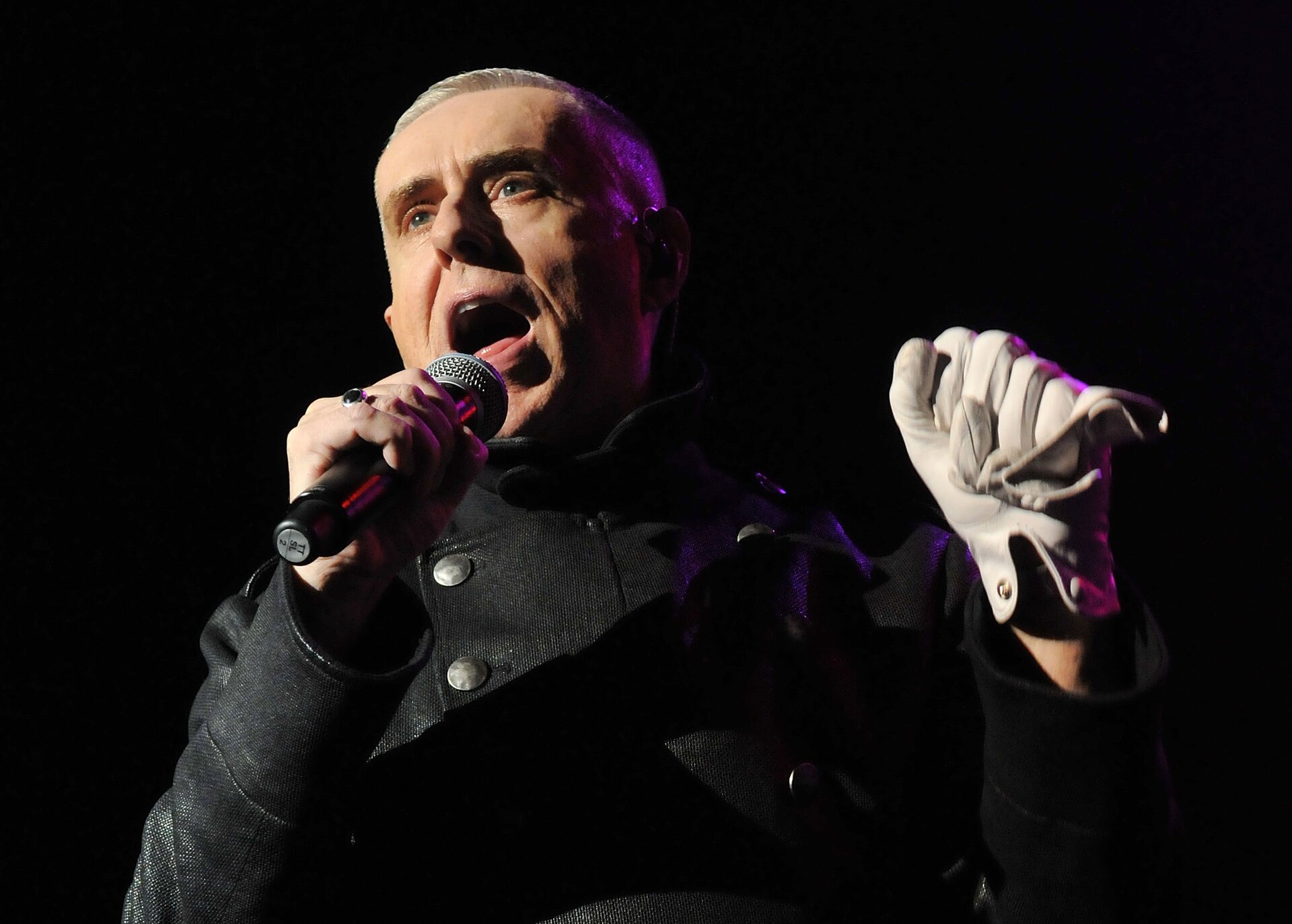 Relax, Frankie Goes to Hollywood (Holly Johnson): testo e traduzione della canzone