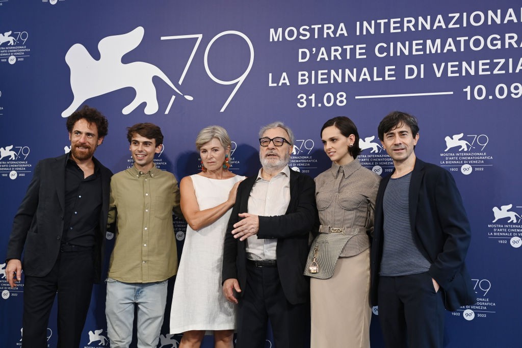 Il signore delle Formiche: foto e video di Gianni Amelio e il cast a Venezia 79