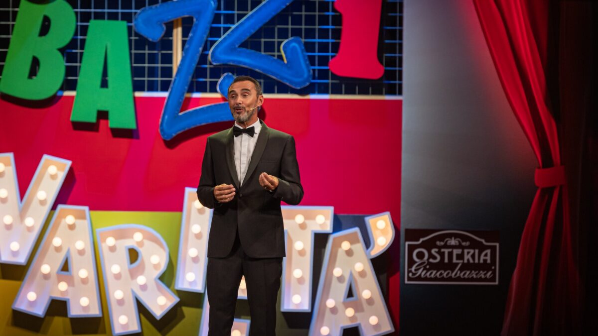 Gran Varietà, Giuseppe Giacobazzi chiude il ciclo Italia Uno On Stage
