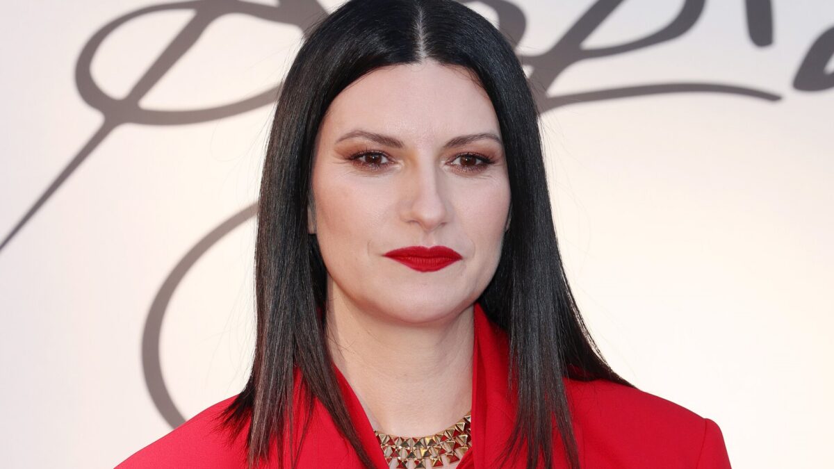 Laura Pausini brand ambassador per Sky Glass (e su Twitter risponde ancora alle polemiche per ‘Bella ciao’)