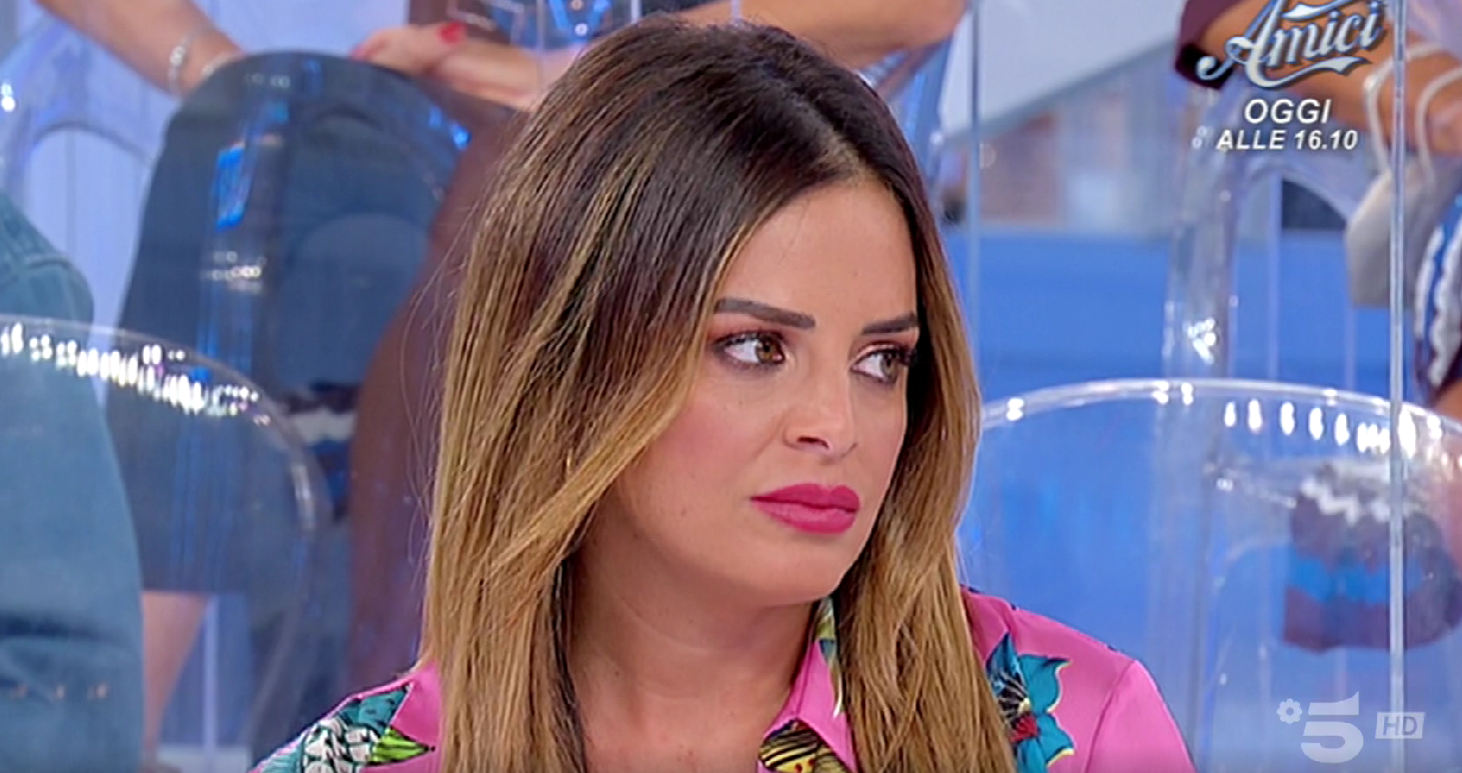 Uomini e Donne, il confronto fra Roberta di Padua, Davide e Chiara (video)