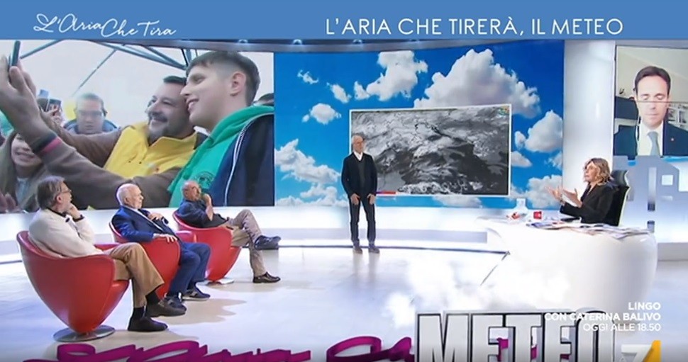 L’Aria che tira, Salvini: “Domani c’è il sole”. Il meteorologo Sottocorona: “Ognuno dovrebbe fare il mestiere suo”