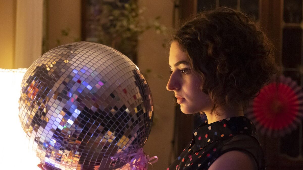 5 minuti prima, Tecla Insolia: “Una serie per adolescenti, ma anche una guida per i genitori”
