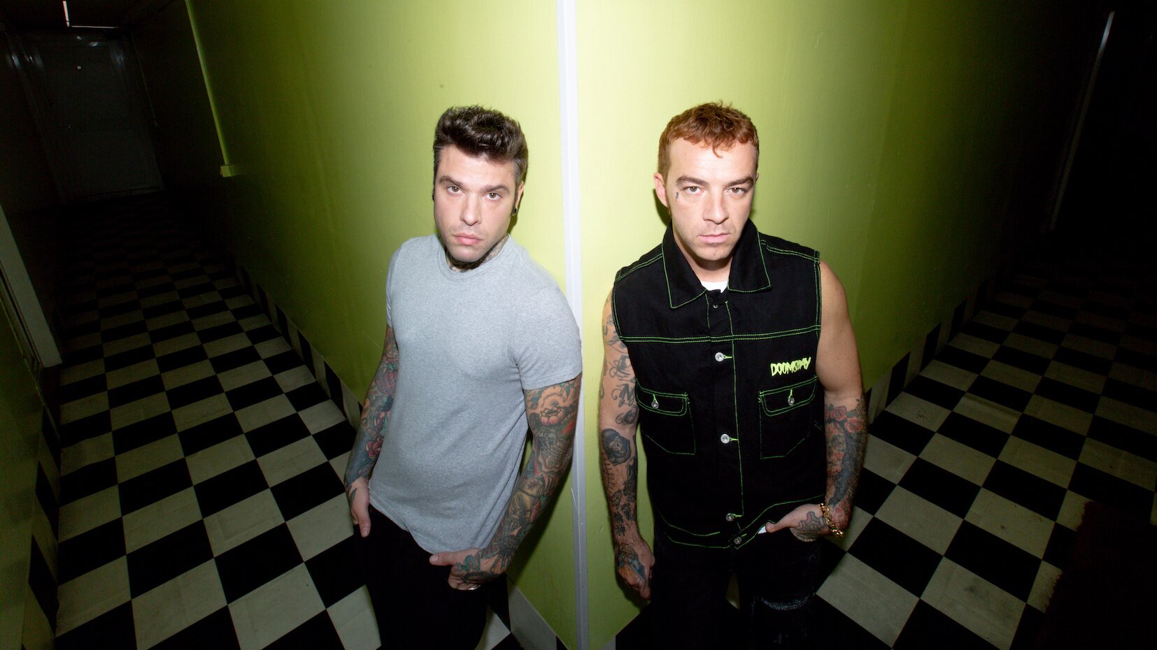 Viola, Fedez e Salmo: ascolta la canzone e leggi il testo
