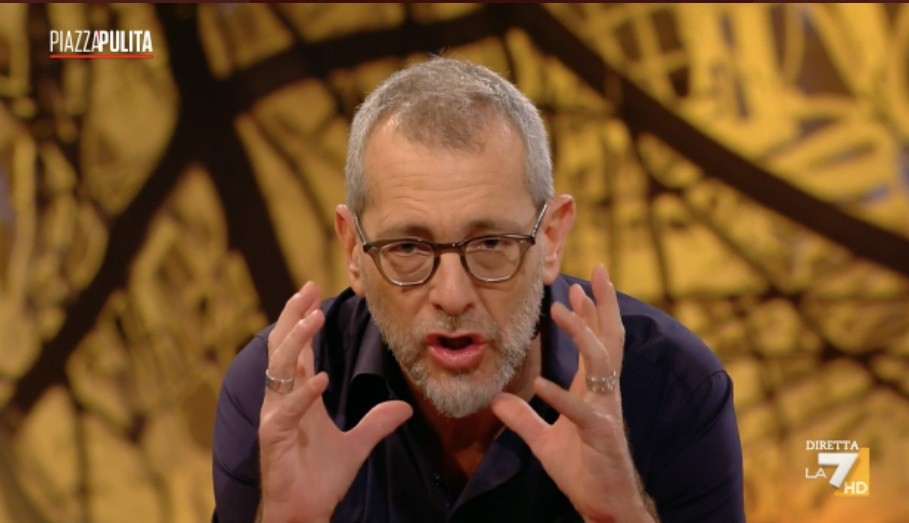 Piazzapulita, Formigli: “Non mi pento di aver ospitato per primo Orsini”