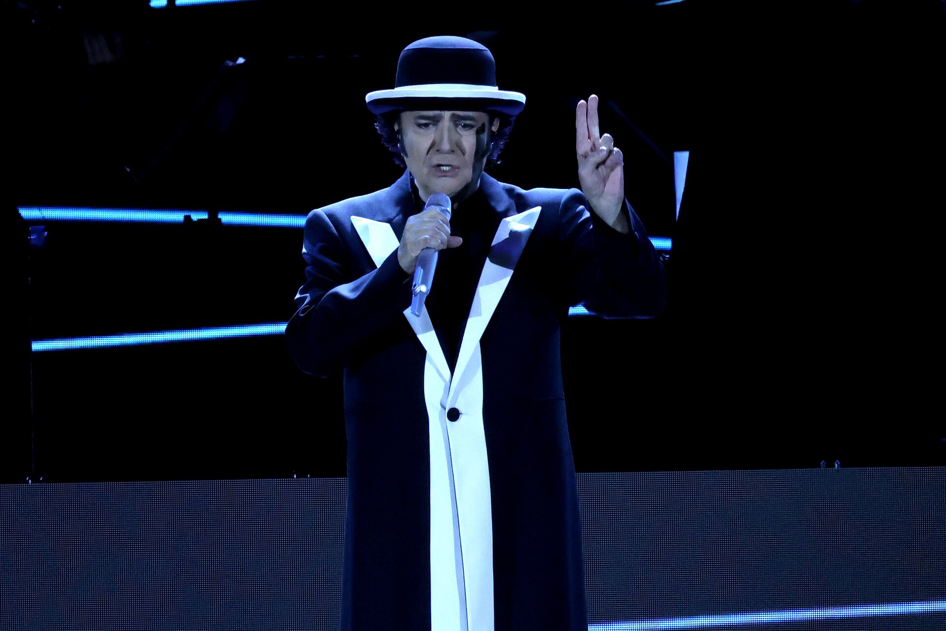 Renato Zero, concerto al Circo Massimo, ‘ZeroSettanta’, 26 ottobre 2022: tutti gli ospiti, canzoni ed esibizioni