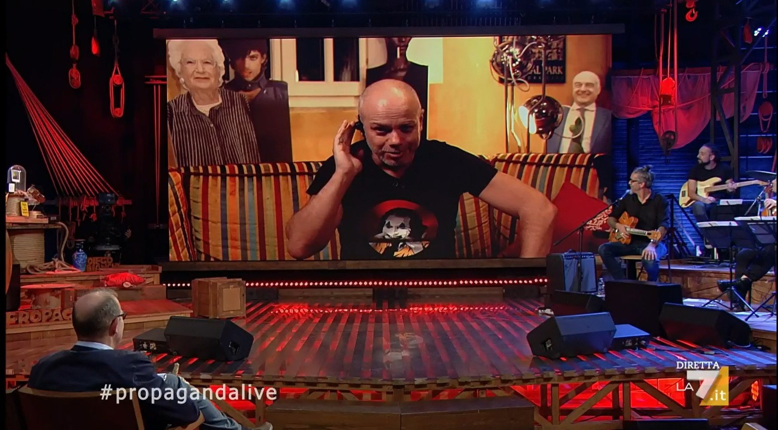 Propaganda Live, Diego Bianchi conduce da casa causa Covid