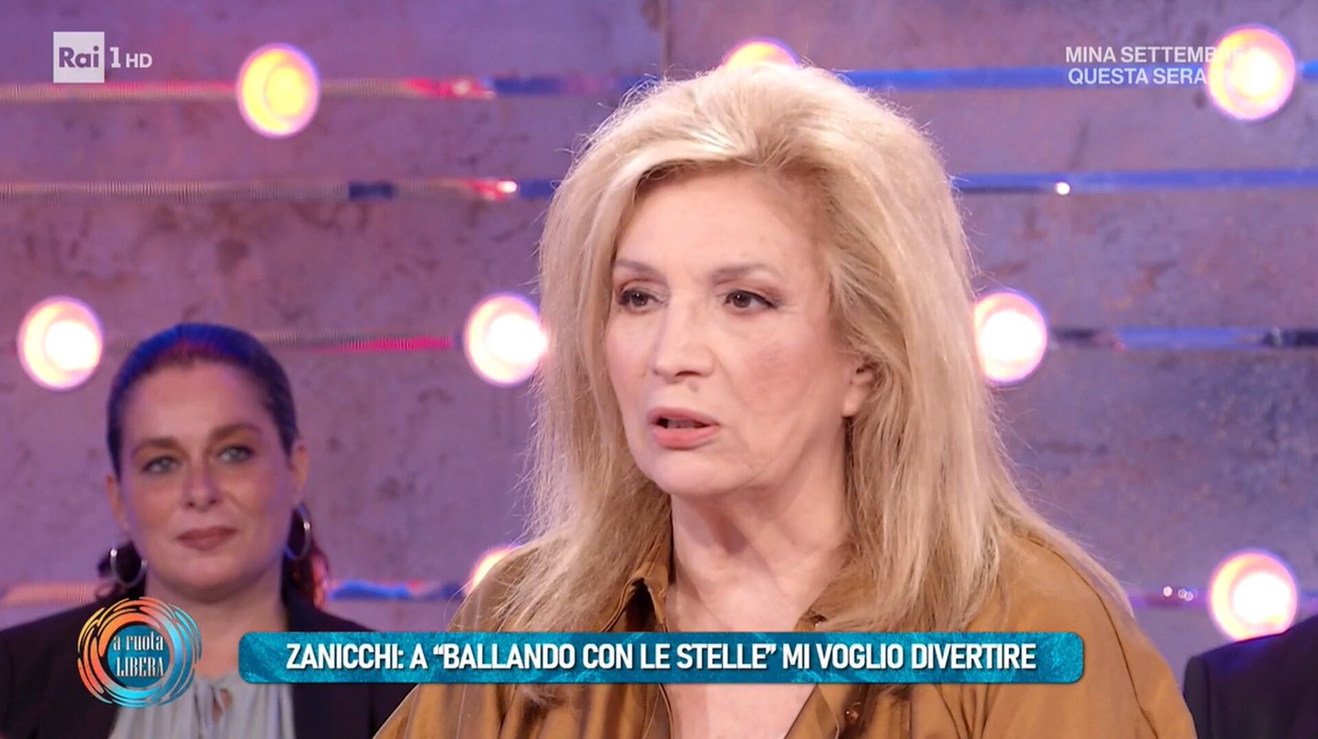 Iva Zanicchi, scuse (con scintille) a Selvaggia Lucarelli a Da noi… A ruota libera: “Chiedo scusa ma tu hai scritto una cosa orribile su di me e io non ho reagito”