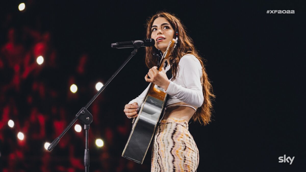 Joėlle, chi è la concorrente di X Factor 2022 nel roster di Rkomi