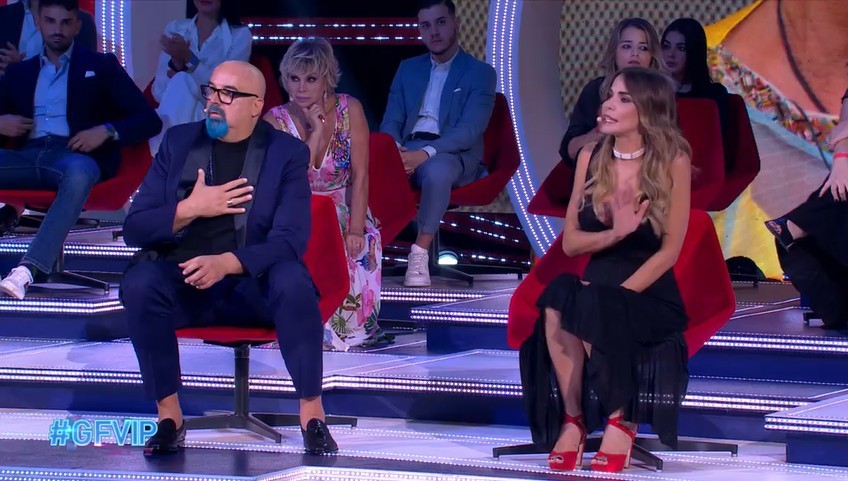 GF Vip 2022, è lite tra Sara Manfuso (“Non mi sono sentita tutelata”) e Alfonso Signorini (“Vai fuori da questo studio”) [video]