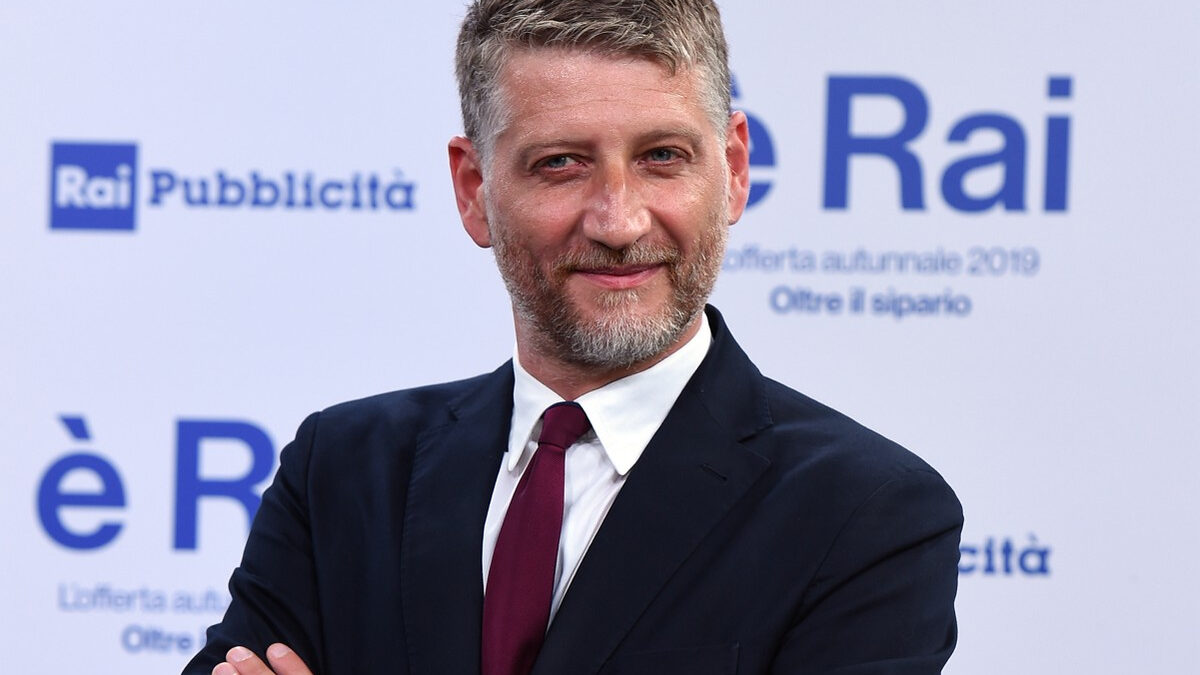 Alessandro Giuli verso la Presidenza del Maxxi (quindi addio alle ospitate in tv da opinionista ‘meloniano’)