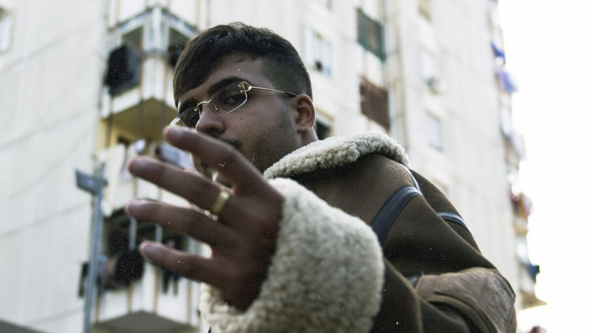 Monday, Geolier feat. Shiva: ascolta la canzone e leggi il testo