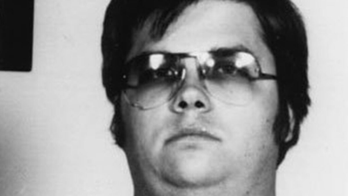 Mark David Chapman: “Ho ucciso John Lennon per la fama, volevo essere qualcuno”