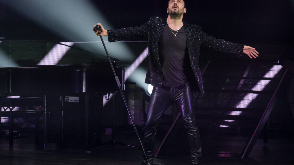 Cesare Cremonini, Bologna, 11 novembre 2022: la scaletta del concerto e info biglietti