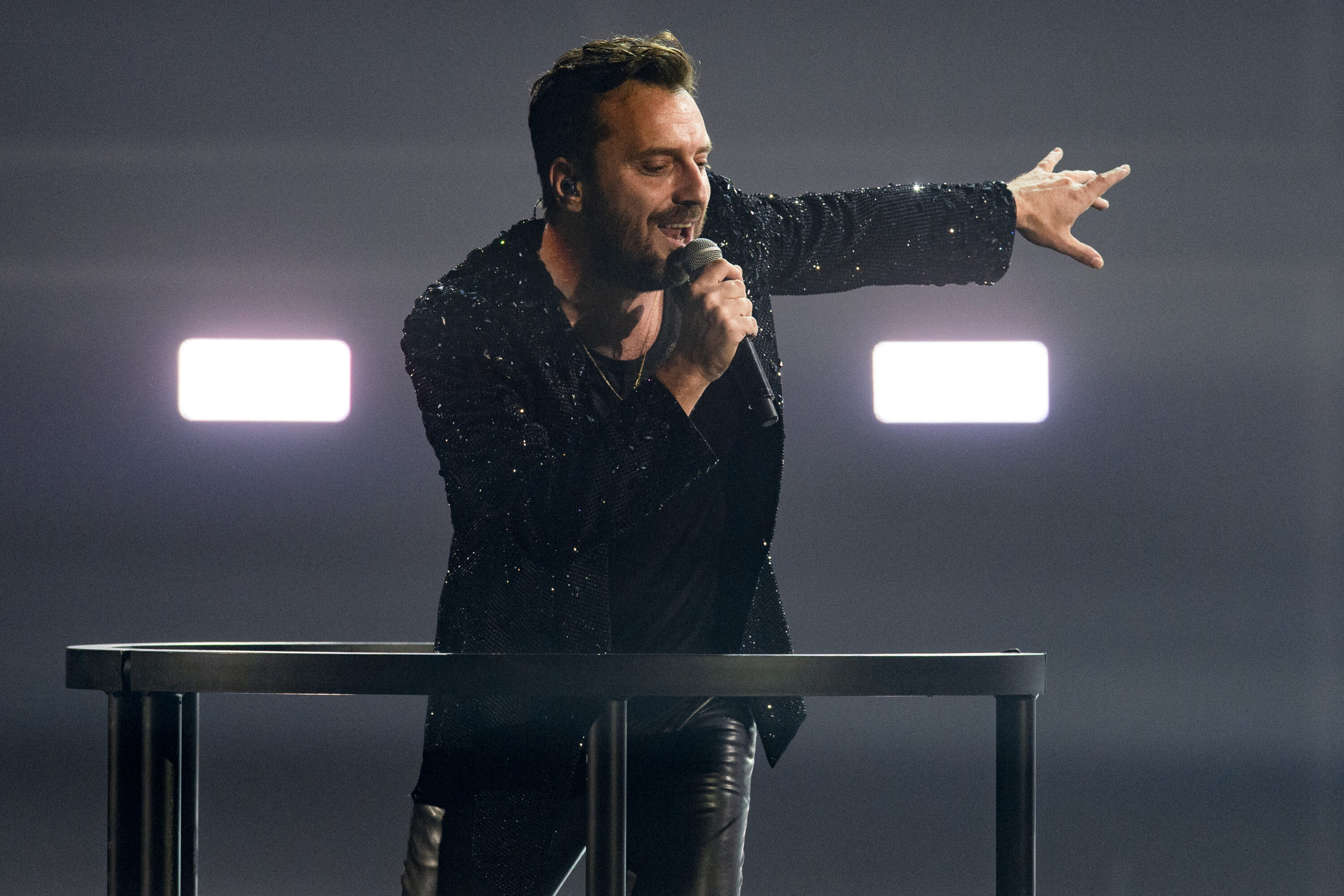 Cesare Cremonini, Bologna, 10 novembre 2022: la scaletta del concerto