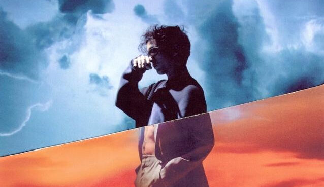 Tananai, dopo il boom grazie a Sanremo 2022, è uscito l’album “Rave, Eclissi”