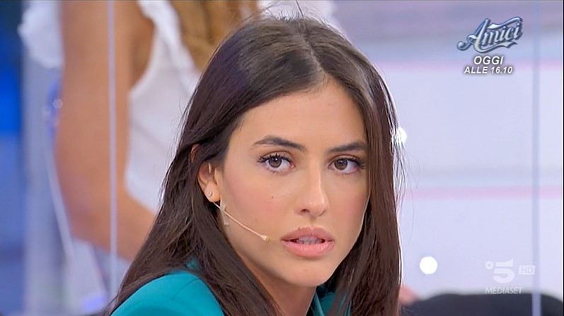 Uomini e Donne, Federica abbandona il trono
