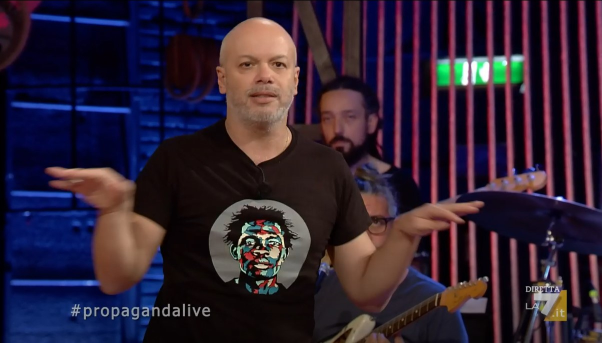 Propaganda Live