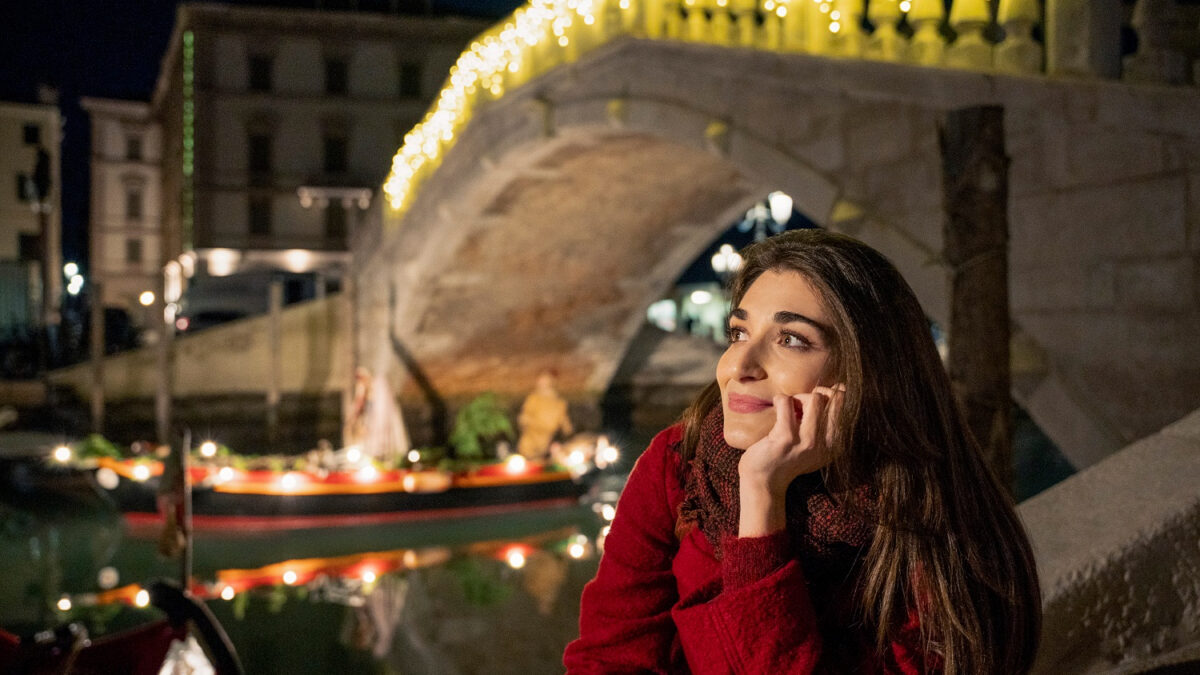 Netflix Italia le serie tv a Dicembre 2022: Odio il Natale, Emily In Paris, The Witcher e…Don Matteo