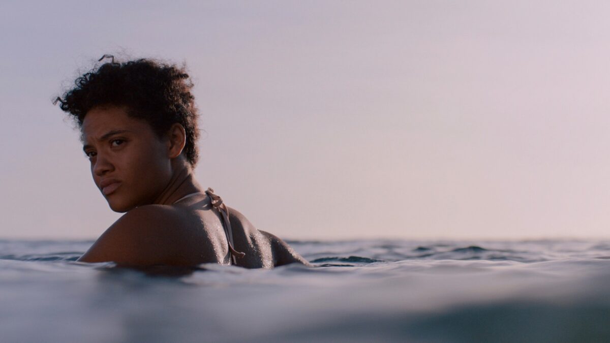 Stasera in tv: il survival-horror “Sweetheart ” con Kiersey Clemons su Rai 4