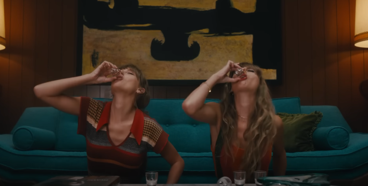 Taylor Swift, Anti-Hero al numero 1 della Billboard per la quinta settimana. E batte “Shake it off”…