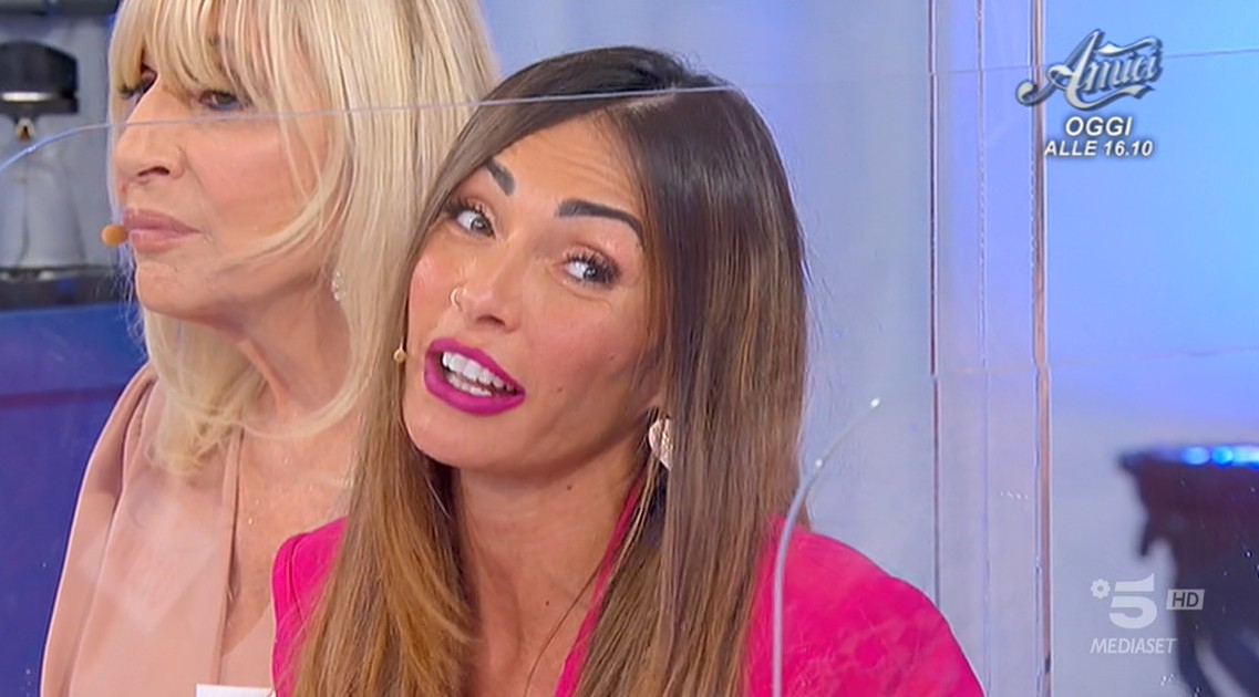 Uomini e Donne, puntata di oggi 23 novembre 2022: Ida e Alessandro escono insieme, Federica lascia il trono, segnalazione su Noemi