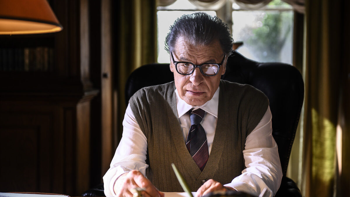 Arnoldo Mondadori, la docu-fiction su Rai 1: cast, trama, dov’è girata e come vederla in streaming