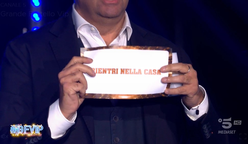 Grande Fratello Vip 2022, Charlie Gnocchi eliminato (ma rientra per il biglietto di ritorno)