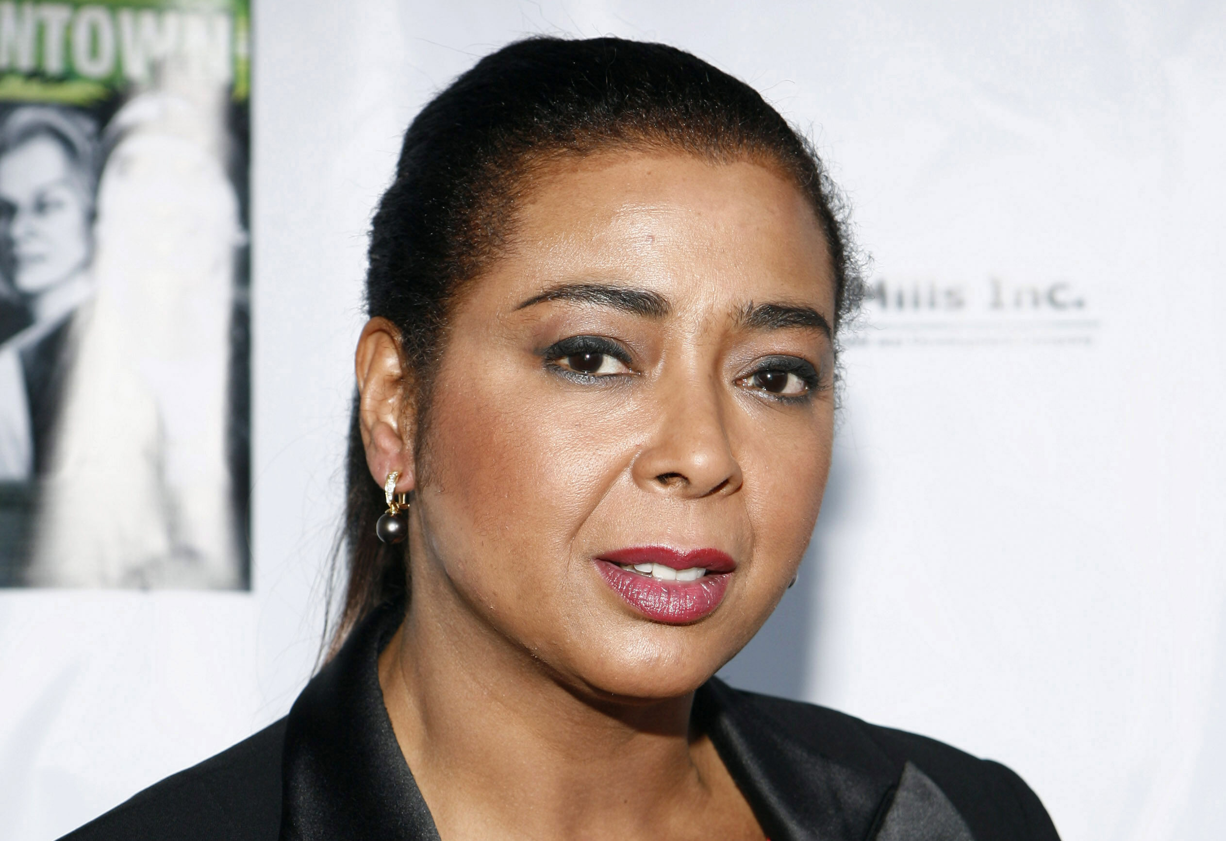 La morte di Irene Cara e la sua preoccupazione sulla privacy raccontata dai vicini di casa. Ma era davvero necessario?