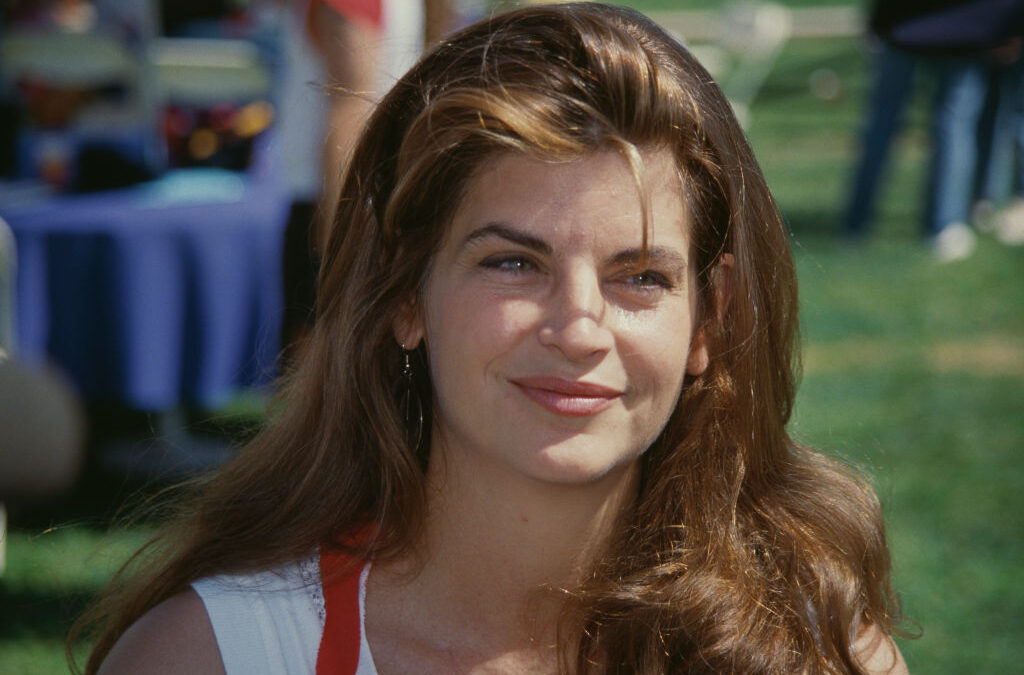 È morta Kirstie Alley: una carriera brillante, da Cin Cin a Senti chi parla