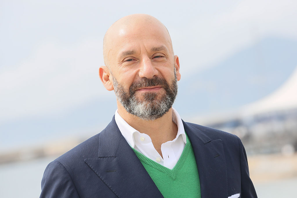 Addio a Gianluca Vialli. Le sue partecipazioni televisive e il racconto della malattia su Netflix: “Ho paura di morire”