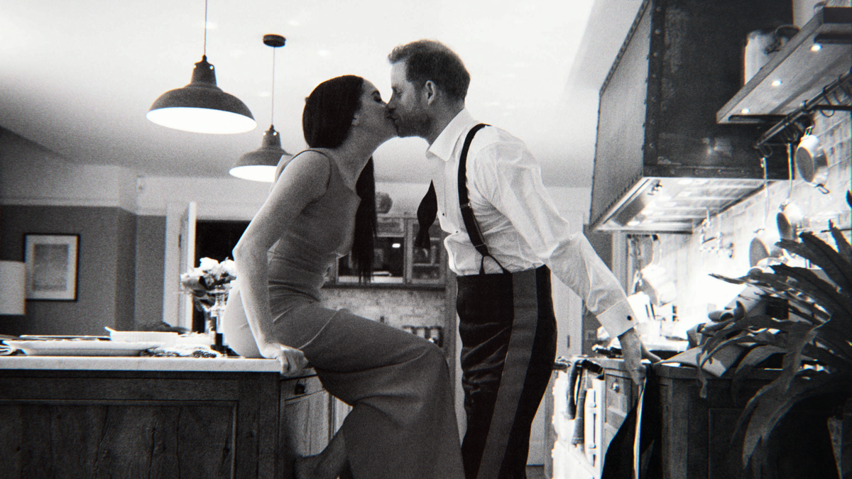 Harry & Meghan, la docuserie su Netflix a tre mesi dalla morte di nonna Elisabetta II