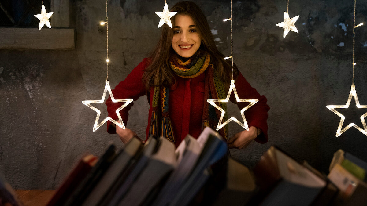 Cosa guardare a Natale su Netflix? Da Odio Il Natale a Emily in Paris 3, i nostri consigli